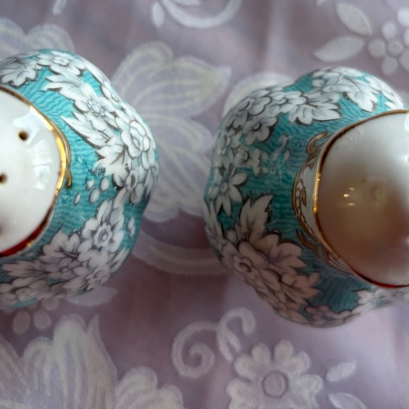 Royal Albert Enchantment Salt and Pepper Shakers - Picture 3 of 4